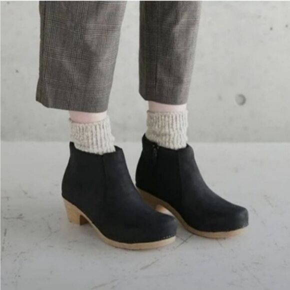 Dansko Maria Ankle Booties Size 37/US 6.5-7 B56 - Picture 1 of 13